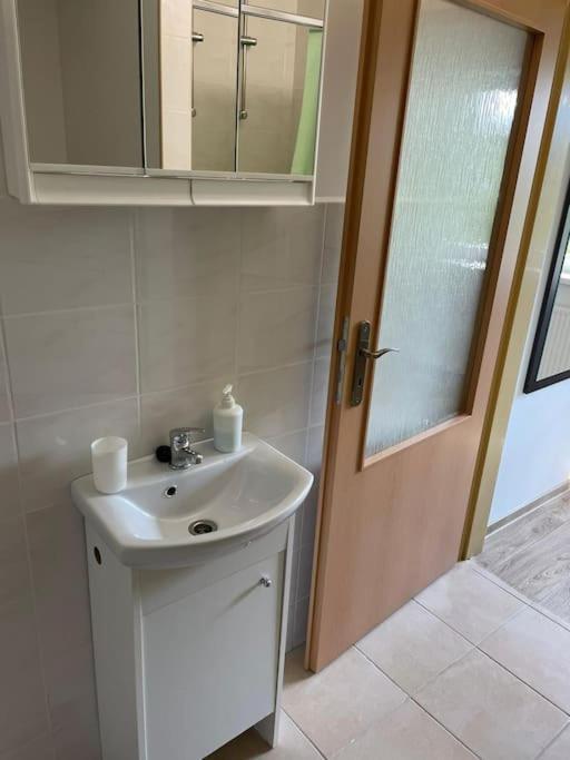 Apartman Katarina V Penzione Pod Smrekom マルティン エクステリア 写真