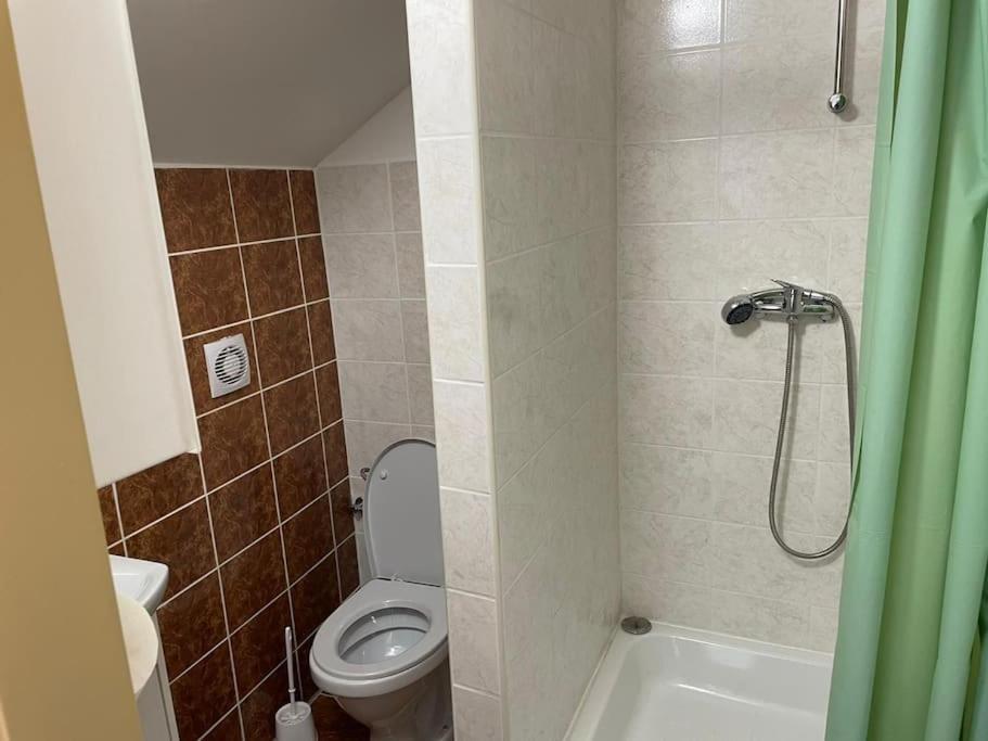 Apartman Katarina V Penzione Pod Smrekom マルティン エクステリア 写真